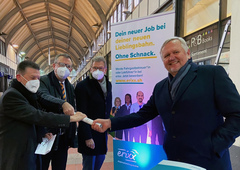 220221 erixx Holstein Vertragsunterzeichnung Silzer Kasch Buchholz Knebel 220221 erixx Holstein Vertragsunterzeichnung Silzer Kasch Buchholz Knebel